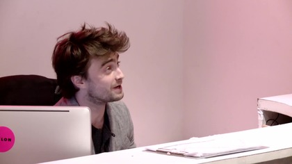Daniel Radcliffe jako recepcjonista