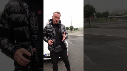 Dlaczego czujesz się gorzej, jeśli nie masz modnych rzeczy