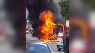 Autobus miejski w ogniu.  Było w nim 15 pasażerów