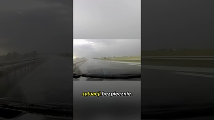 Aquaplaning: reakcja, która ratuje życie #bezpieczna-jazda #kierowca #shorts