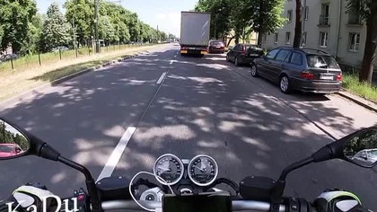 Jeżdżę wolno, więc jestem bezpieczny? To błąd motocyklistów #najczestszebledymotocyklistow