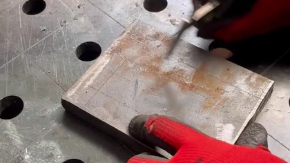 Holding device aparatura przytrzymująca