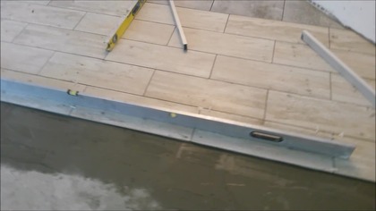 Sezon 1 cz 10 Kawalerka w bloku ,wieżowcu 11 piętrowym 31m2  Płytki imitacja paneli