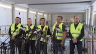 TEGO JESZCZE NIE BYŁO! ROLNICY ZAJĘLI SEJM!