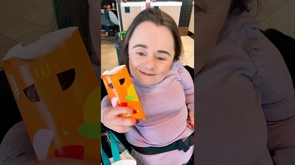 Test ciastka śliwka i cynamon z McDonalds  | #shorts | Magdalena Augustynowicz