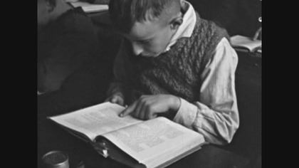 Dokumentalna historia lidera nazistowskich Niemiec, Adolfa Hitlera. Jak wyglądało dzieciństwo i młodość jednej z najbardziej mrocznych postaci XX wieku?
