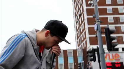 Niesamowity Beatboxer nękany przez policję