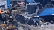 Przecinanie butli z gazem palnikiem