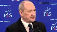 Macierewicz: Społeczeństwo oczekiwało, że Sejm odrzuci potwarz