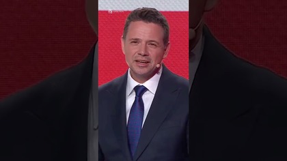 Nawrocki wręczył Trzaskowskiemu prezent