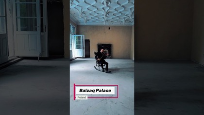 Ależ mnie to wzrusza.  Muzyka, miejsce, przestrzeń.  Nie mogłem wybrać innej melodii.