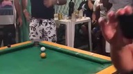 Efektowna bilardowa sztuczka