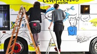 DINKSY - live drawing on a bus