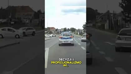 Dziecko walczy o oddech.  Policja rusza bez wahania!  #policja #pomoc #shorts