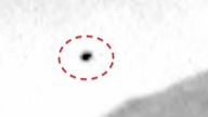 Łazik Curiosity sfotografował następne UFO lecące na Marsie