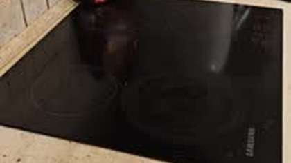 Szynka banan siemię lniane ogórek ziemniaki opiekane w ziołach wszystko