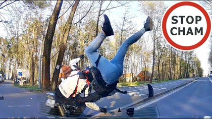 Zderzenie motocykla z osobówką w Rybniku #2225 Wasze Filmy