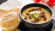 Zupa cheesburger - VideoKuchnia.pl