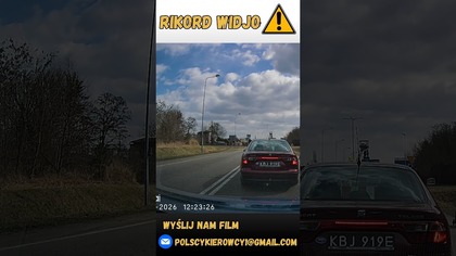 Czerwone na wahadle to nie problem dla kierowcy busa #shorts #polscykierowcy #dashcam #carcrash