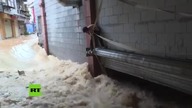Mężczyzna uwięziony w zalewanym garażu uratowany w ostatniej chwili
