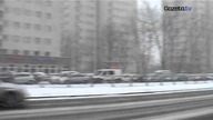 Silne opady śniegu w Warszawie. Już tworzą się korki