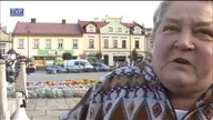 Starsza kobieta wypowiada się na temat Imigrant&oacute;w