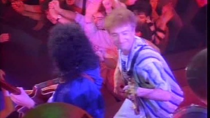 Videoclip Queen - Greatest Hits I & II