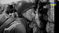 Spacer. W. Słońcu. 1945. Lektor.pl