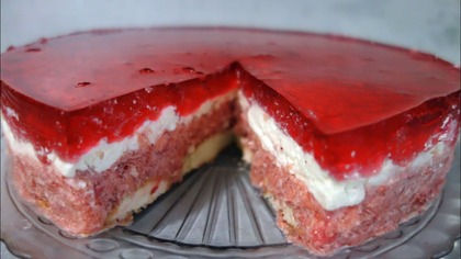 Ciasto z truskawkami Czerwony Kapturek bez pieczenia