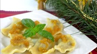 Pierogi z suszonymi grzybami - Jak zrobić - [Smakowite Dania]