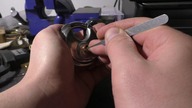 Okrągła kłódka firmy Stanley szybko otworzona wytrychem - Stanley Padlock, Fast Pick