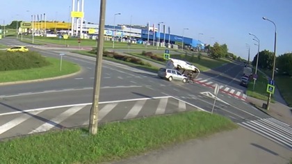 Nawet nie hamował.  Nietrzeźwy kierowca wjechał w busa na rondzie w Gorzowie