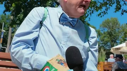 czemu się pan tak pięknie wystroił