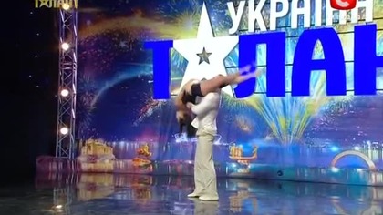 Ukraiński "Mam talent" - Duo "Flame"