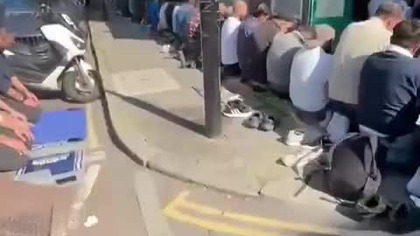 Trying to walk around the streets of Kings Cross in Modern London