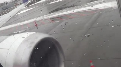 12. 12. 22, Boeing 737 MAX 8, SP- LVD, Warszawa- Vilnius, LOT