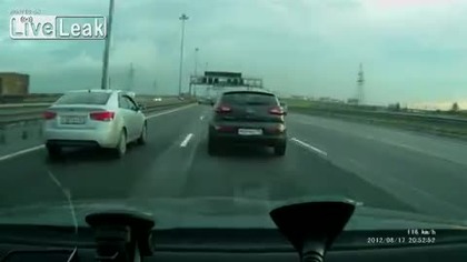 Walnięcie przy pełnej prędkości