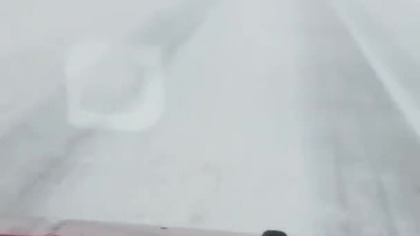 Drift ciężar&oacute;wka na autostradzie