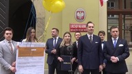 Konrad Berkowicz pod Urzędem Skarbowym: ZLIKWIDUJMY podatki dochodowe, to jest KARA za pracę!