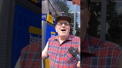 muszę skomplementować pana kamizelkę  #komplement #kamizelka #dziadek