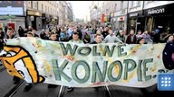 Zapalił jointa we własnym domu. Do drzwi zapukała policja