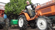 Traktorek japoński Kubota B1-15 z kosiarką bijakową