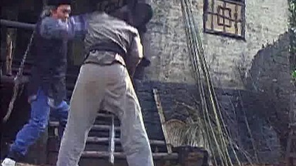 Nieustraszona.  hiena.  - Zemsta.  Smoka.  (1979)