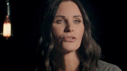 Śladem mistrz&oacute;w. Zaprasza Bear Grylls Odcinek 6 Courteney Cox / Channing Tatum