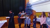 Wspólne dzielenie opłatkiem - 2.  rocznica funkcjonowania scholi Aniołki - 1. 01. 2019 r.