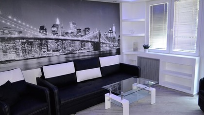 Remont , Duży pokój przed i po w Kawalerce 31 m2 w bloku . Living room before and after