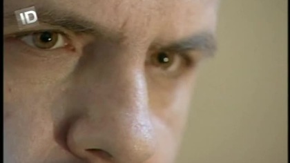 Leszek Jacek Pękalski (ur. 12 lutego 1966 w Osiekach koło Bytowa), znany jako Wampir z Bytowa  polski gwałciciel i zab&oacute;jca, uznawany przez część medi&oacute;w za seryjnego mordercę, skazany za zab&oacute;jstwo jednej kobiety. Przed procesem przyznawał się aż do 70, a według niekt&oacute;rych źr&oacute;deł nawet do 90, jednak w jego trakcie odwołał wyjaśnienia. Jest jednym z najbardziej znanych polskich zab&oacute;jc&oacute;w.