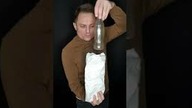 Że niby butelka, zniknęła#magicznesztuczki #magia #iluzja #sztuczki #magik #iluzjonista #magictrick
