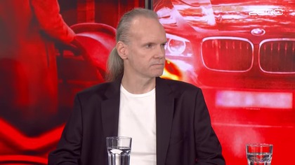WOJNA O CHODNIKI.  KTO MA RACJĘ¿ KONFITURA I SAMOCHODOZA KONTRA STOP KORKOM (720p 30fps AV1-48kbit AAC)
