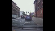 Szybkość klaksonu uratowała nagrywającego